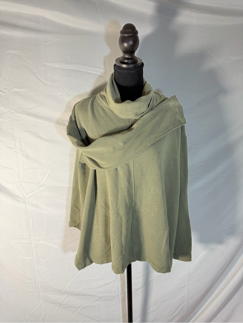 Athleta Olive Green Pullover Top